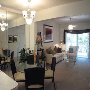 Hampton Oaks Apartments, Gainesville, FL Hampton Oaks Apartments is a luxury apartment complex in Gainesville, FL with 2 bedroom townhome-style...