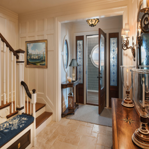 Town Houses: Shingle-style Beach House