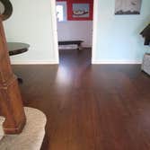Hardwood / Laminate Flooring