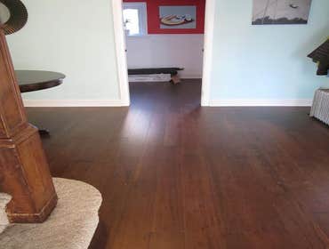 Hardwood / Laminate Flooring