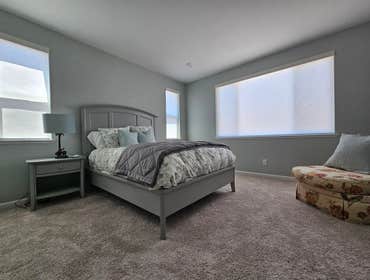 Roseville roller shades
