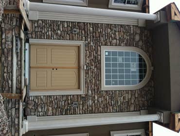 Stone Design W/ Stucco