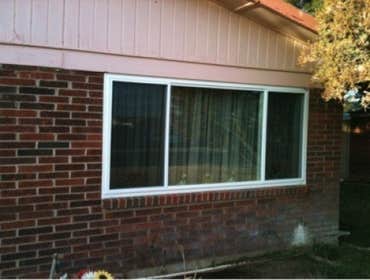 Dallas Texas Window Project Kensington Energy Star (TM) vinyl casement and picture replacement windows.