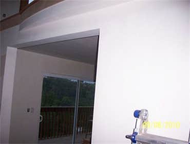 Hollywood Hills Skim Coat The owner recently purchased the property and wanted to upgrade certain areas of the interior(kitchen, hallway) with a skim 