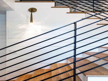 Woodview Residence A 2-story custom home in the Rosedale neighborhood of central Austin.