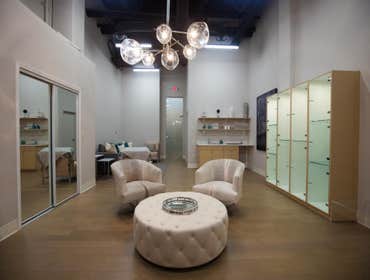 Personal Shopper Space, River Oaks District