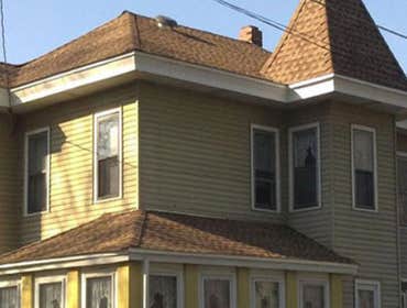 siding contractor