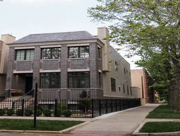 N Hermitage Ave Home 2