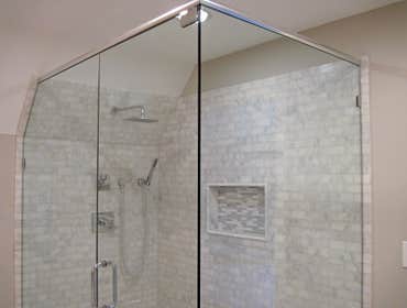Oakview Full #Remodel completed in December 2015 This project turned out really nice. Our favorite accent would have to be the unique marble used in th