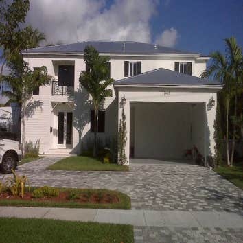 Estrada Roofing