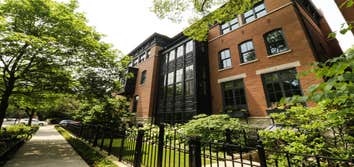 W Dickens Ave Home