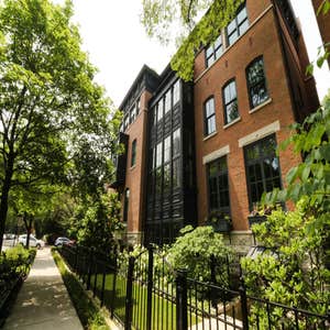 W Dickens Ave Home