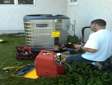 5600 BROOKDALE DRIVE MAYTAG 95% 2 STAGE VARIABLE FURNACE & 16 SEER 2 STAGE AIR CONDITIONER W/ VARIABLE FAN! CUSTOM FILTER BOOT