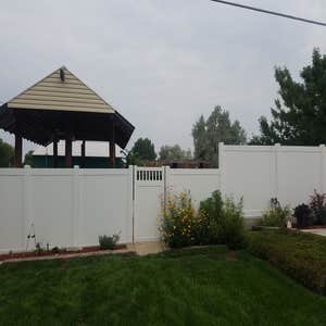 Riverside Fence & Deck LLC