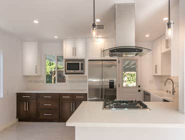 Quaker town ave. Woodland Hills Complete home renovation and room addition.
Adding a bedroom and a bathroom,
Remodeling the kitchen .
painting, wind