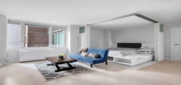 Ms. Mandy Project Cube Construction renovated this aparment
that the client changed layout of the wall to
create a beautiful and also functional kitche