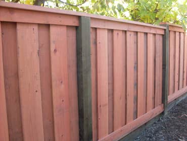 Redwood fence 6' ft good neighbor board on board fence