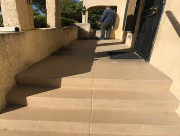 Burbank Exterior Home Renovation This property is located in Burbank it is divided into 2 units ..
A.S Builders Group Inc changed all the windows arou