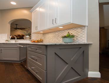 Kitchen | Two-Tone Cabinets | Cambria Quartz | Arabesque Marble Backsplash Kitchen | Two-Tone Cabinets | Cambria Quartz | Arabesque Marble Backsplash