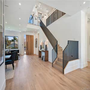 Art Builders Inc