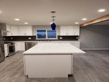 kitchen remodel kitchen remodeling.
The kitchen is the heart of your home, so we treat everything about it with care. We can take handle everything whe