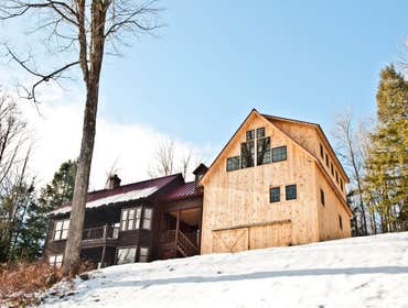 3 Story Barn and Breezeway with Art Studio