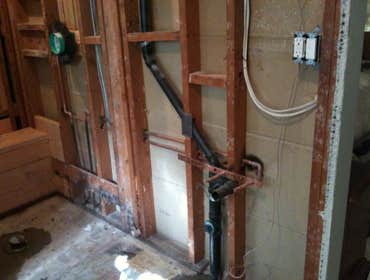 Bathroom Remodel With Floor Plan Changes Bathroom remodeling project in Los Angeles:
- New bathroom design, planning, and permitting process.
- Compl