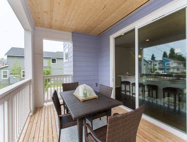 Contemporary Green