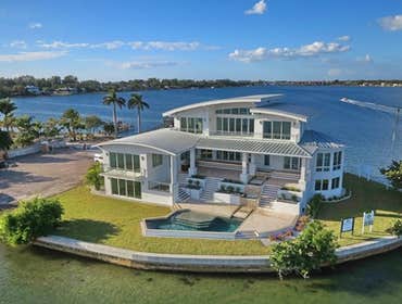 Photos by Vertical Custom Homes #1