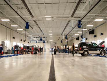 Cleveland Construction Completes Ford/Lincoln Dealership