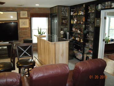 custom wet bar