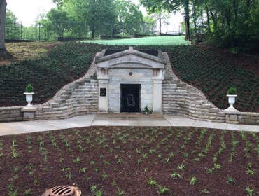 Lincoln Receiving Vault