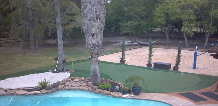Club Maier 900 SF Backyard Putting Green
Chipping Fringe Areas
Tee Box
Sand Bunker