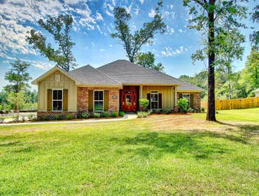 3373 Hardwood Dr.