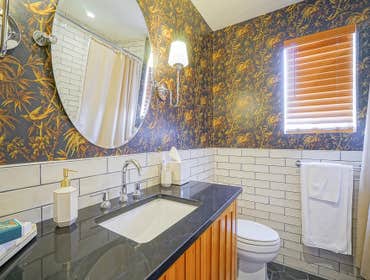 Bathroom Remodeling Los Angeles Complete bathroom remodeling with wallpaper