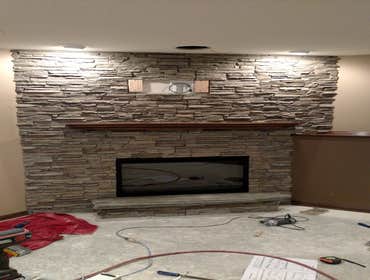 Stone veneer stack rock