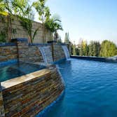 Luxor Pool Plano