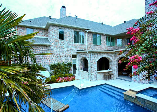 Outdoor Living Areas