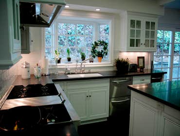 CUSTOM REMODELING