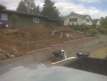 Seeley house Six bedroom 3800 sq ft home in Vancouver WA, originally built in 1952.
Current Renovation and Updates:
New siding
New windows
New Exter