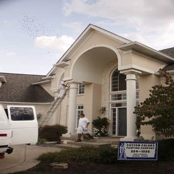 CUSTOM COLORS PAINTING COMPANY