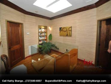 3RD FLOOR HALL/CUSTOM MOULDING