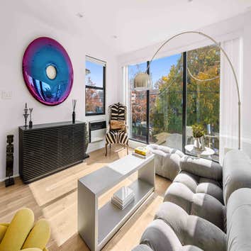 43 Lincoln Residence A full renovation of an old property to a post-modern french style home.