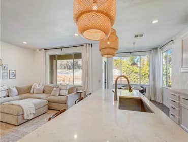 Kitchen Remodeling In Los Angeles Refinish Kitchen cabinets In Los Angeles, from beautiful wood floors to high-quality quartz countertops, from designi