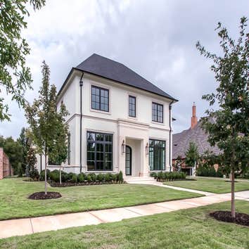 Crestmont Custom Homes
