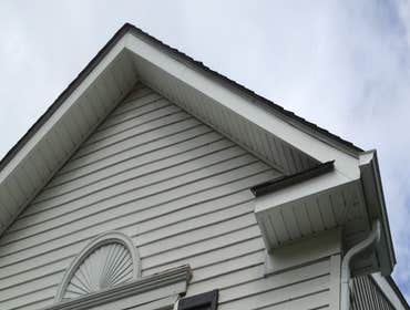 Seamless Gutter and Aluminum Trim Wrap This job was located in Virginia Beach and consisted of installing aluminum trim wrap, vinyl soffits, seamless g