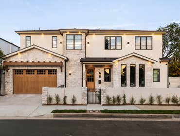 Stoner Newly built contemporary style home by Smart Builders, known for custom design work and attention to detail. Located on a lovely Mar Vista cul d