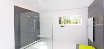 A Modern Spa Bathroom in SC Beaufort This full bathroom remodel transformed a dated owner’s bath into a true modern spa retreat. Moen’s Smart Shower di