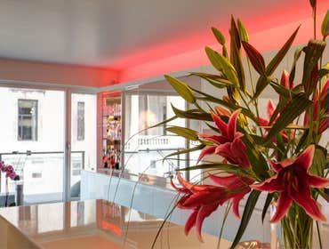 200 Central Park South A gut renovation of residency 200 Central Park South.
Bedrooms, Kitchen, Bathrooms, Home Office.
Custom millwork and cabinetry