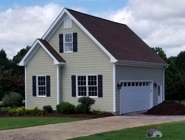Detached Garage